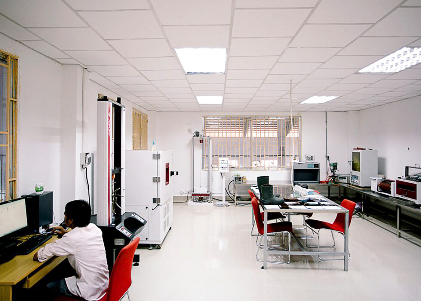 About us Chaussures Régence inc